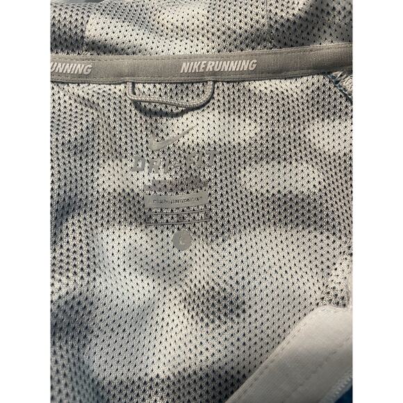 Nike Running Jacket Windbreaker Women’s L Dri-Fit Blue White Lightweight Zip Up - Picture 5 of 5